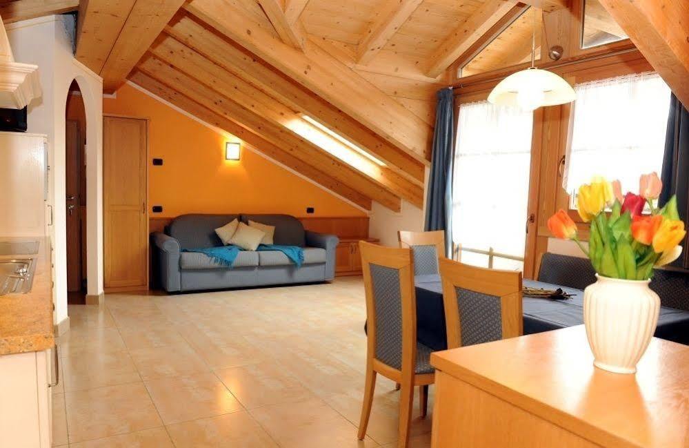 ליביניו Chalet Tea Da Bondi מראה חיצוני תמונה